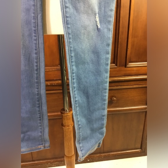 Old Navy Rockstar Jeggings Youth Size 16 Light Denim Distressed Lknw As Seen Mu - Picture 5 of 12